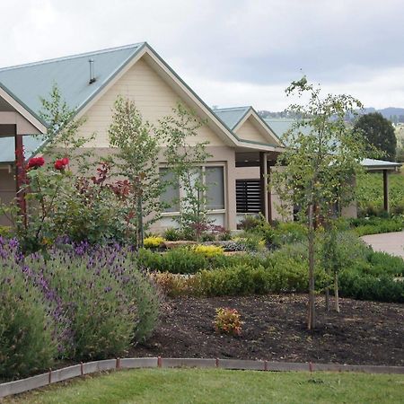 Wild Cattle Creek Estate Bed & Breakfast Wandin Yallock Екстериор снимка