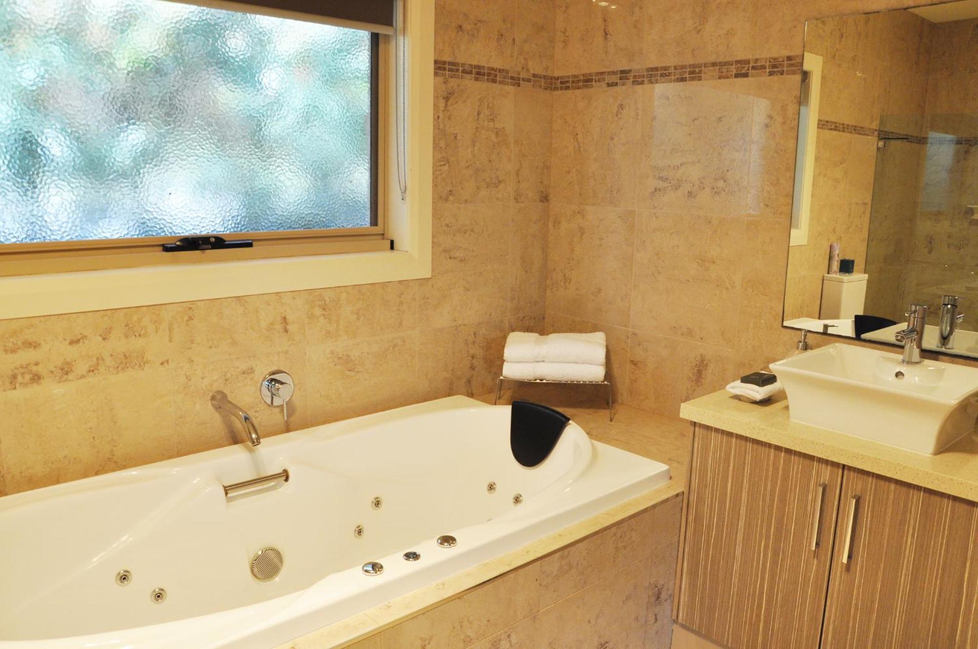 Wild Cattle Creek Estate Bed & Breakfast Wandin Yallock Екстериор снимка