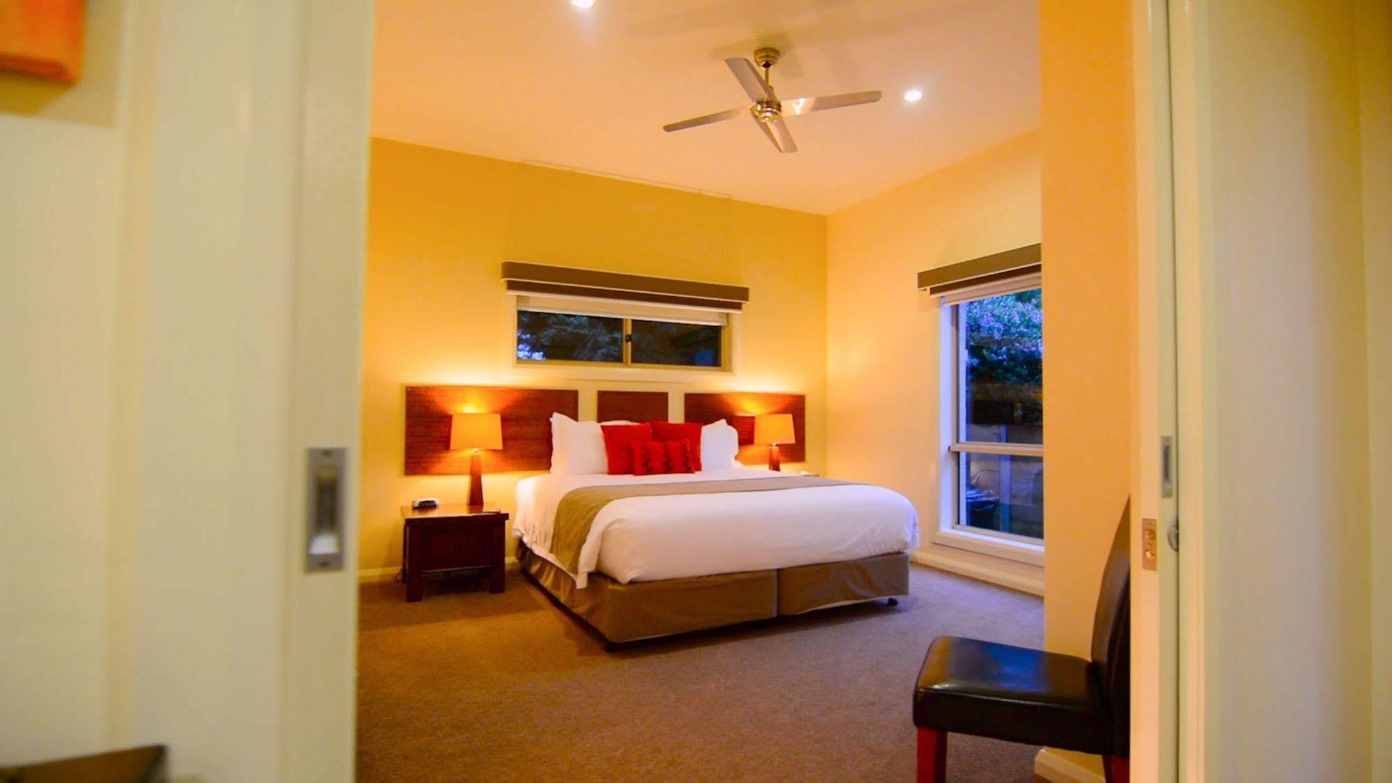 Wild Cattle Creek Estate Bed & Breakfast Wandin Yallock Екстериор снимка