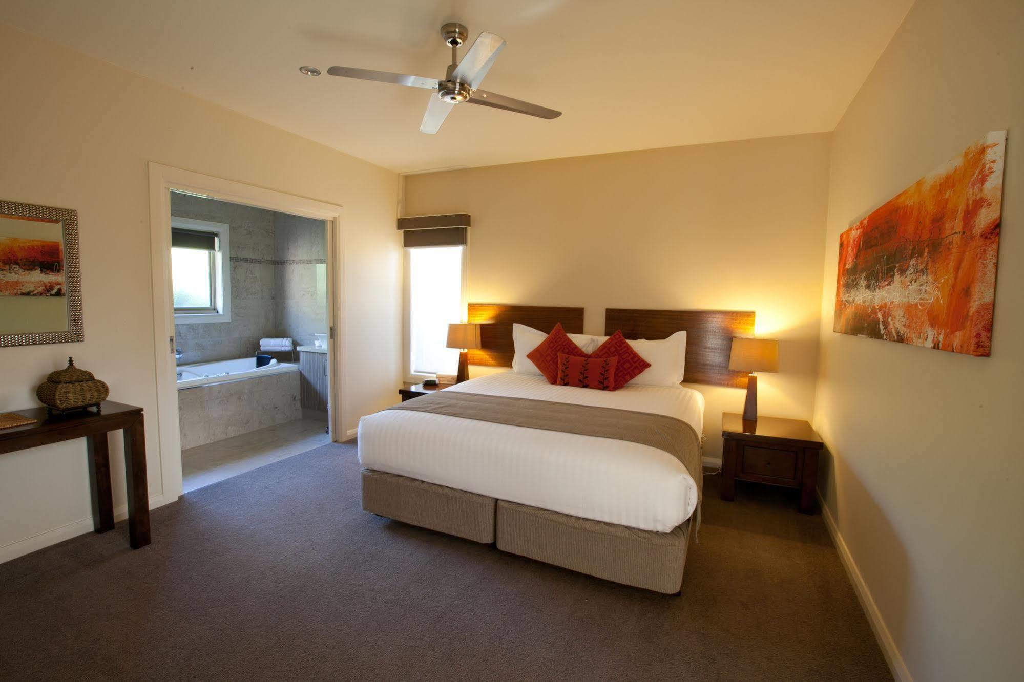Wild Cattle Creek Estate Bed & Breakfast Wandin Yallock Екстериор снимка