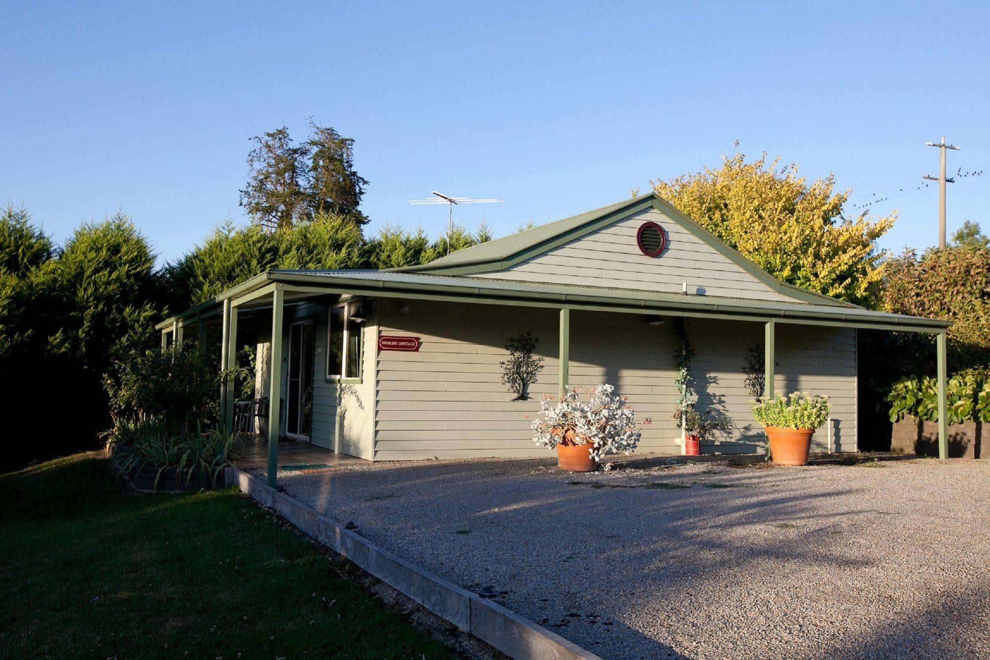 Wild Cattle Creek Estate Bed & Breakfast Wandin Yallock Екстериор снимка